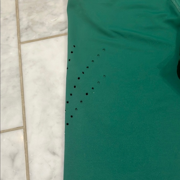 ZYIA Emerald Green Women's Leggings. Three quarter length and has cutouts. - Picture 4 of 5